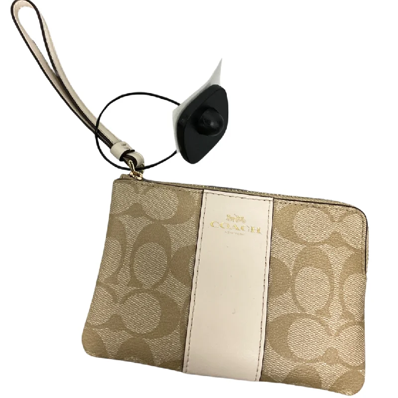 Ladies Coach crossbody bags with a wide - width strap for comfortWristlet Designer By Coach, Size: Medium