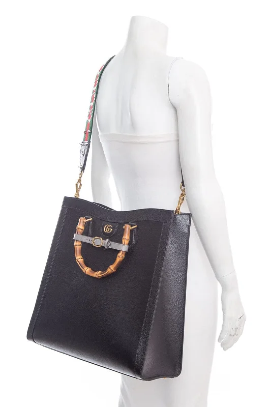 Small - sized Women Gucci shoulder bags for evening outingsGucci Calfskin Studded Maxi Diana Black Tote Bag Cuir