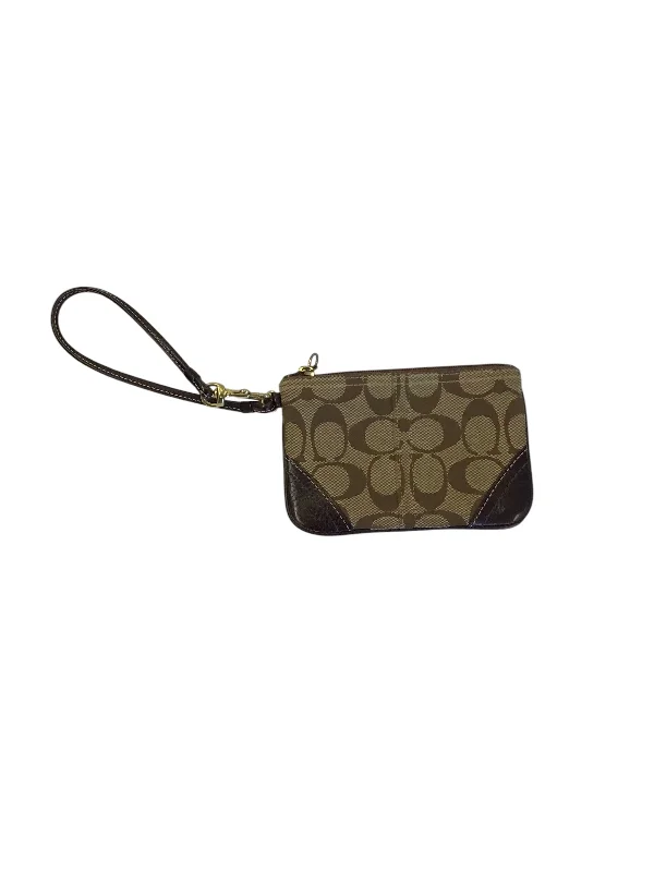 Medium - sized Coach shoulder bags in rich, deep colors for a sophisticated appearanceWristlet Designer By Coach, Size: Small