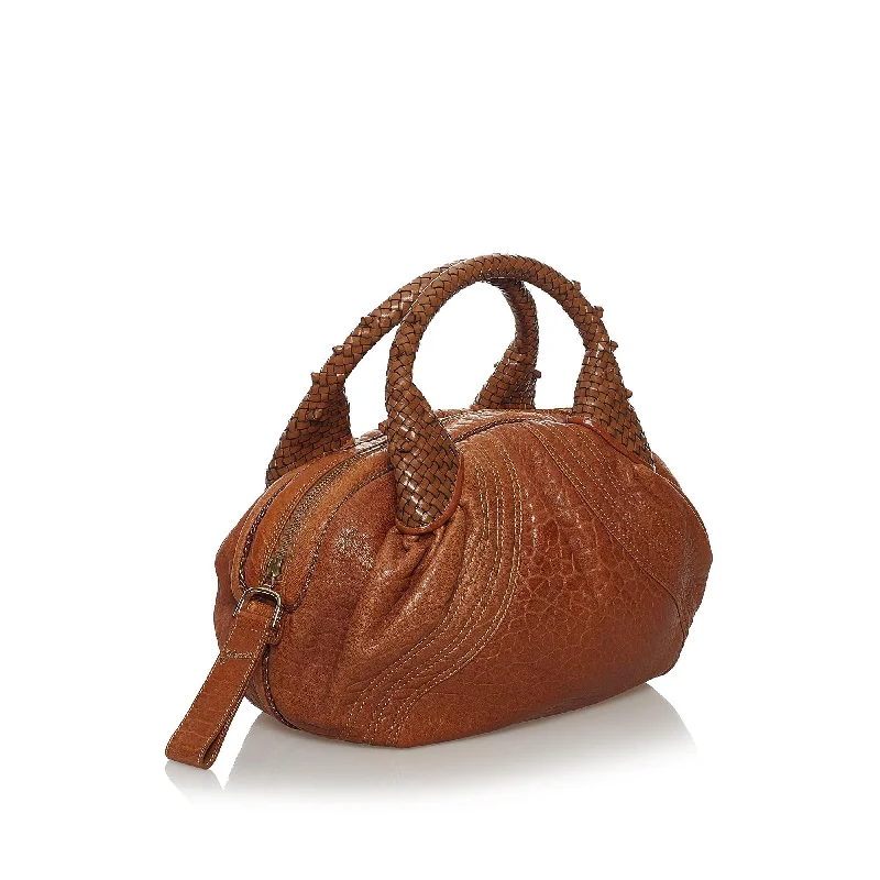 Ladies Fendi Peekaboo bags with gold - toned hardware for a touch of luxuryFendi Spy Leather Handbag (SHG-32815)