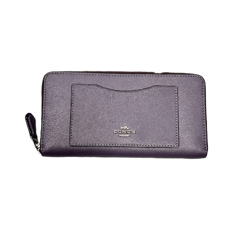 Ladies Coach shoulder bags with a magnetic - closure flap for easy accessWallet Designer By Coach, Size: Large