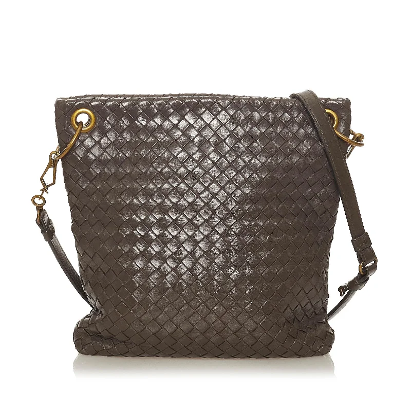 Bottega Veneta bags for cycling adventuresBottega Veneta Intrecciato Leather Crossbody Bag (SHG-27382)