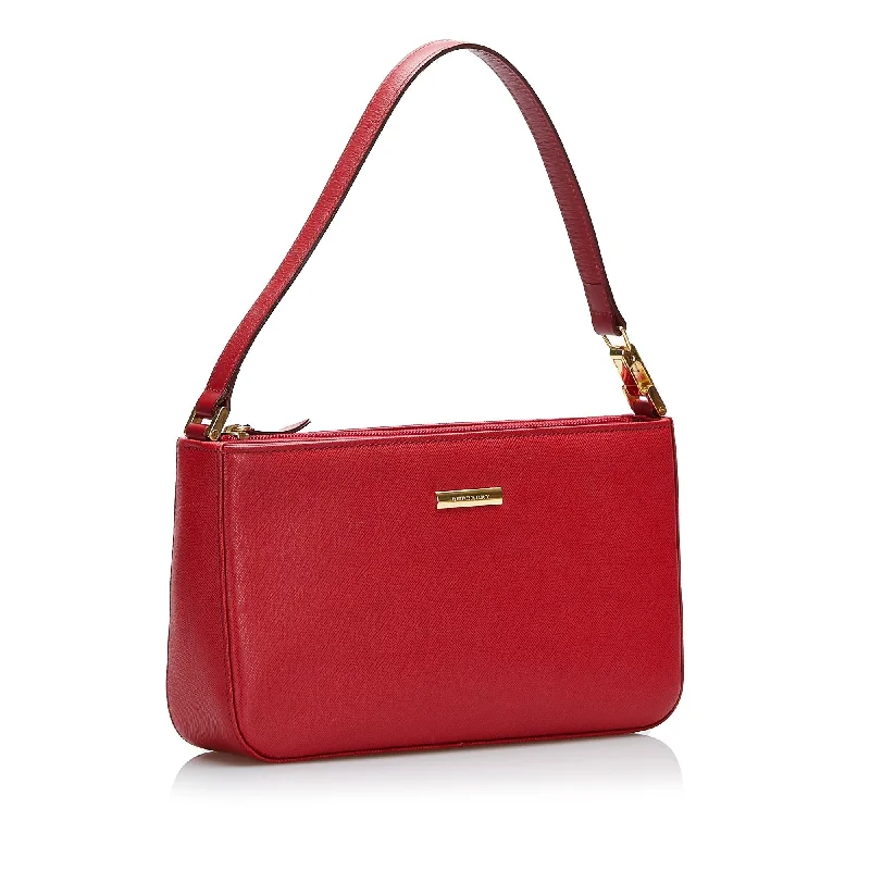 Functional Burberry Diaper Bags for New MomsBurberry Baguette Red