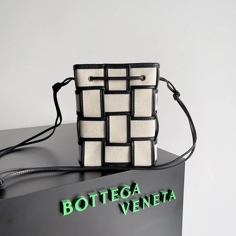 Bottega Veneta bags for business meetingsWhimsy Finds - Bottega Veneta Bags - 991