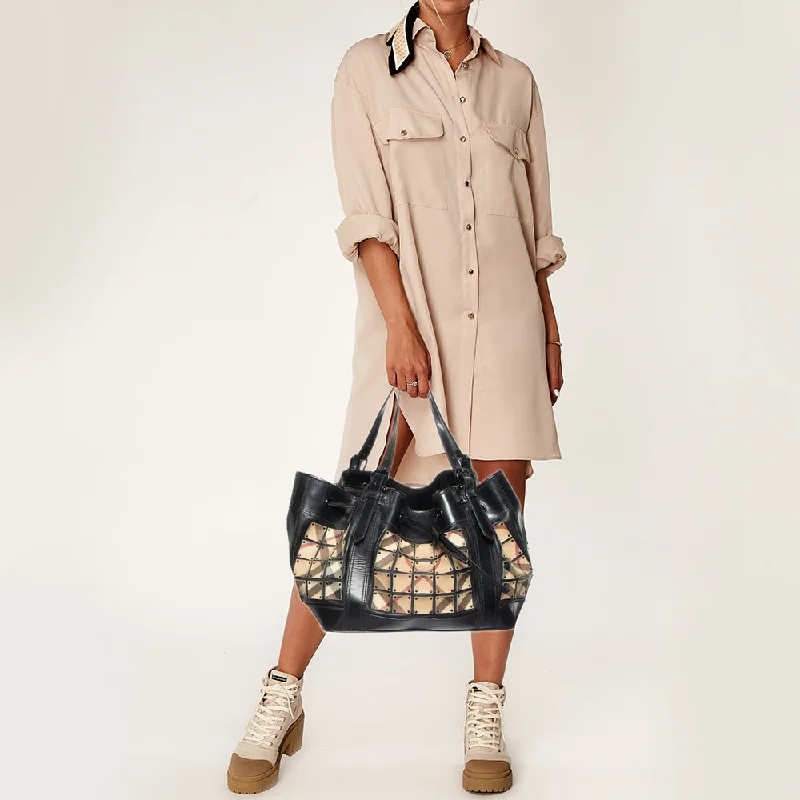 Two - Tone Burberry Bags for a Modern AestheticBURBERRY Beige/Black Nova Check Coated Canvas and Patent Leather Warrior Tote