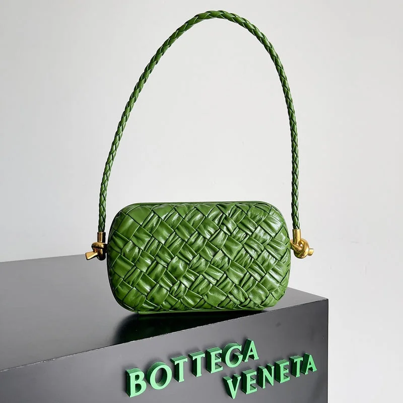 Bottega Veneta bags with magnetic snap closuresWhimsy Finds - Bottega Veneta Bags - 921