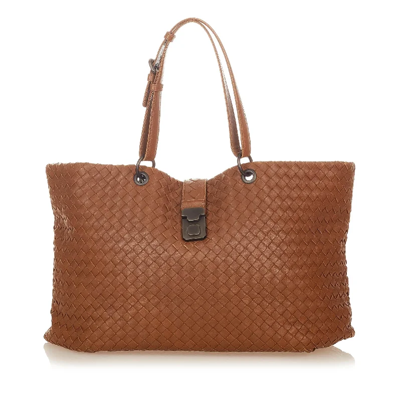 Bottega Veneta bags with fold - over topsBottega Veneta Intrecciato Capri Tote Bag (SHG-24594)