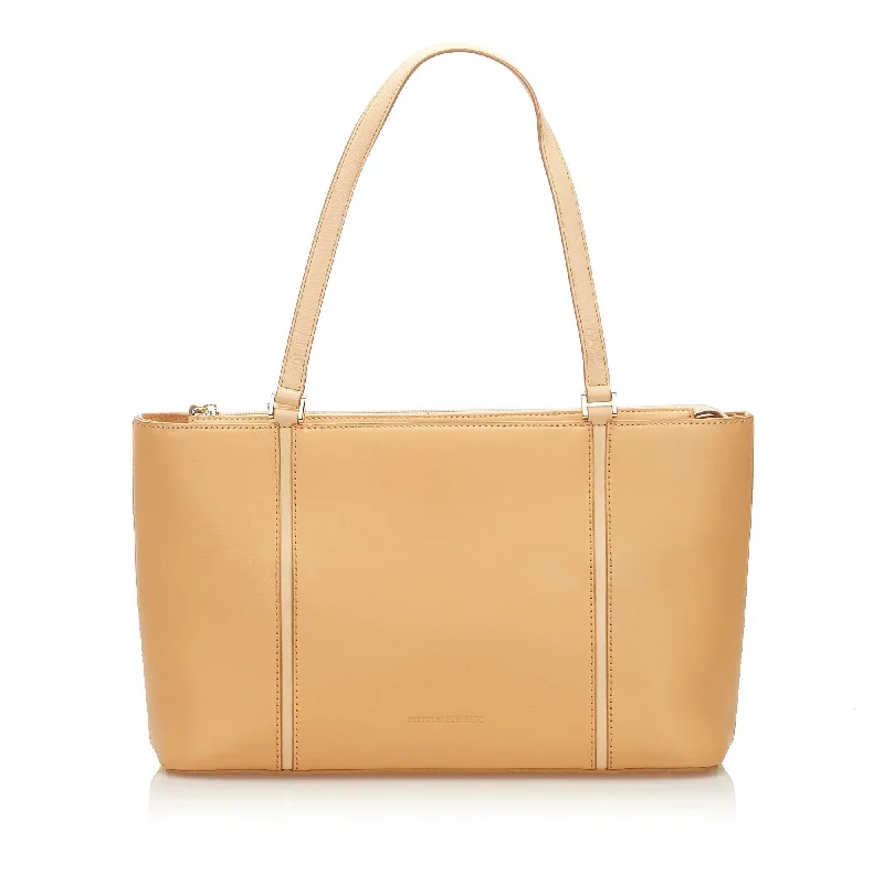 High - Capacity Burberry Duffle Bags for Long TripsBurberry Leather Tote Bag (SHG-18403)