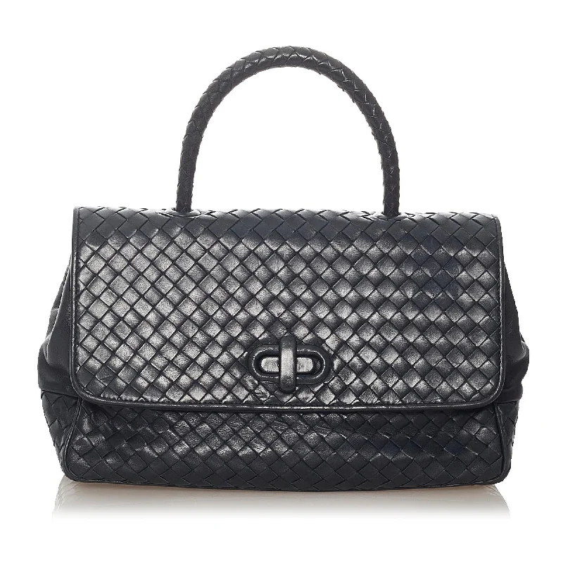 Bottega Veneta bags with leather - stitched detailsBottega Veneta Intrecciato Leather Handbag (SHG-27385)