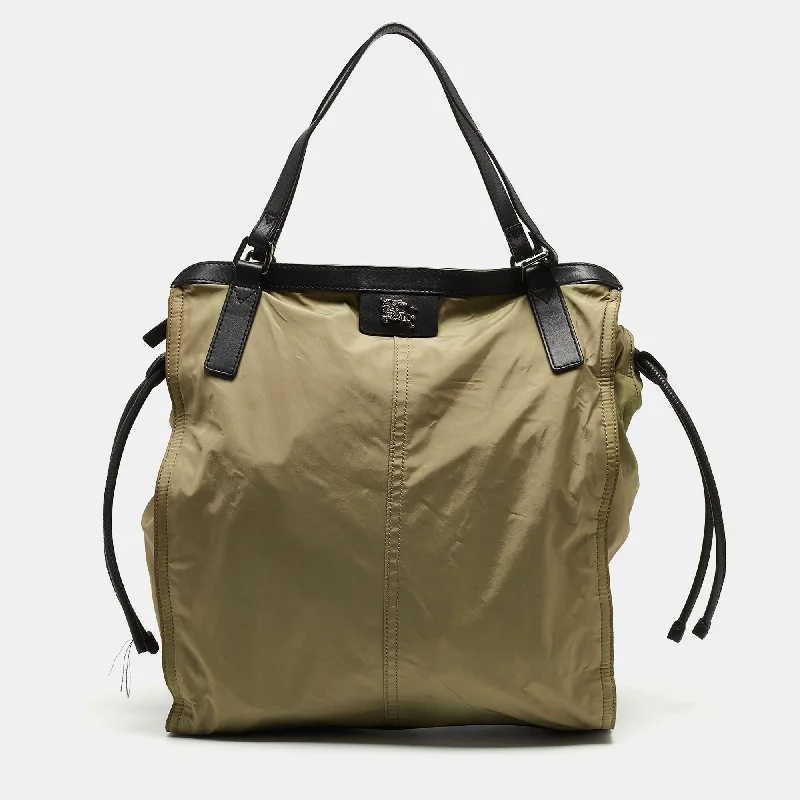 Two - Tone Burberry Bags for a Modern AestheticBURBERRY Military Green Nylon and Leather Buckleigh Tote