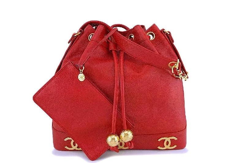 Chanel Chain Strap Handbag for Everyday UseChanel Vintage Red Caviar CC Drawstring Bucket Bag 24k GHW