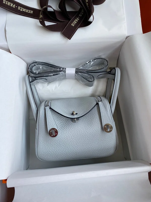 Hermes Victoria Bags with Signature Turnlock ClosuresBoldCollect - HERMES Bags - 506