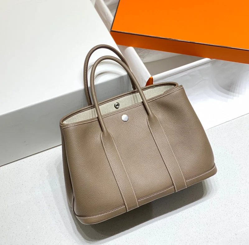 Hermes Victoria Bags with Signature Turnlock ClosuresBoldCollect - HERMES Bags - 595