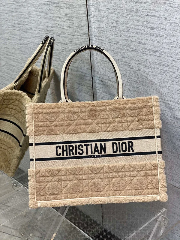 Christian Dior Saddle bags with a studded trim for a bold lookChristian Dior  Bags - 3980