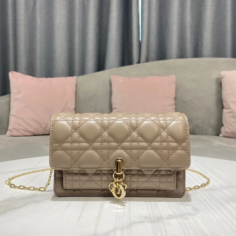 Christian Dior bags with a quilted pattern and gold - toned hardwareChristian Dior  Bags - 3983