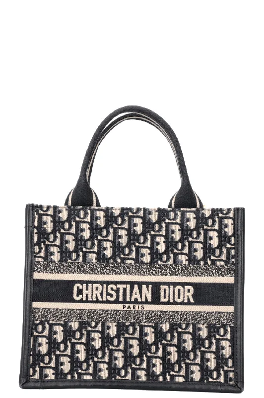 High - fashion Christian Dior bags with a geometric patternCHRISTIAN DIOR Book Tote Oblique Small